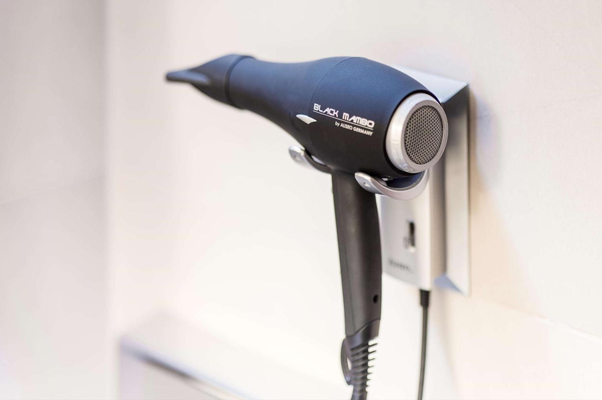 Nh Vienna Airport Conference Center Hotel Schwechat Luaran gambar Hair dryer