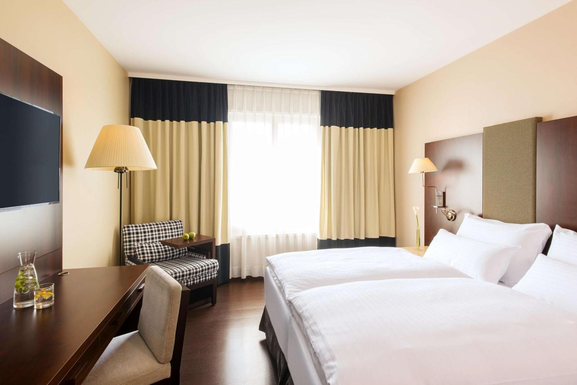 Nh Vienna Airport Conference Center Hotel Schwechat Luaran gambar Room at the hotel
