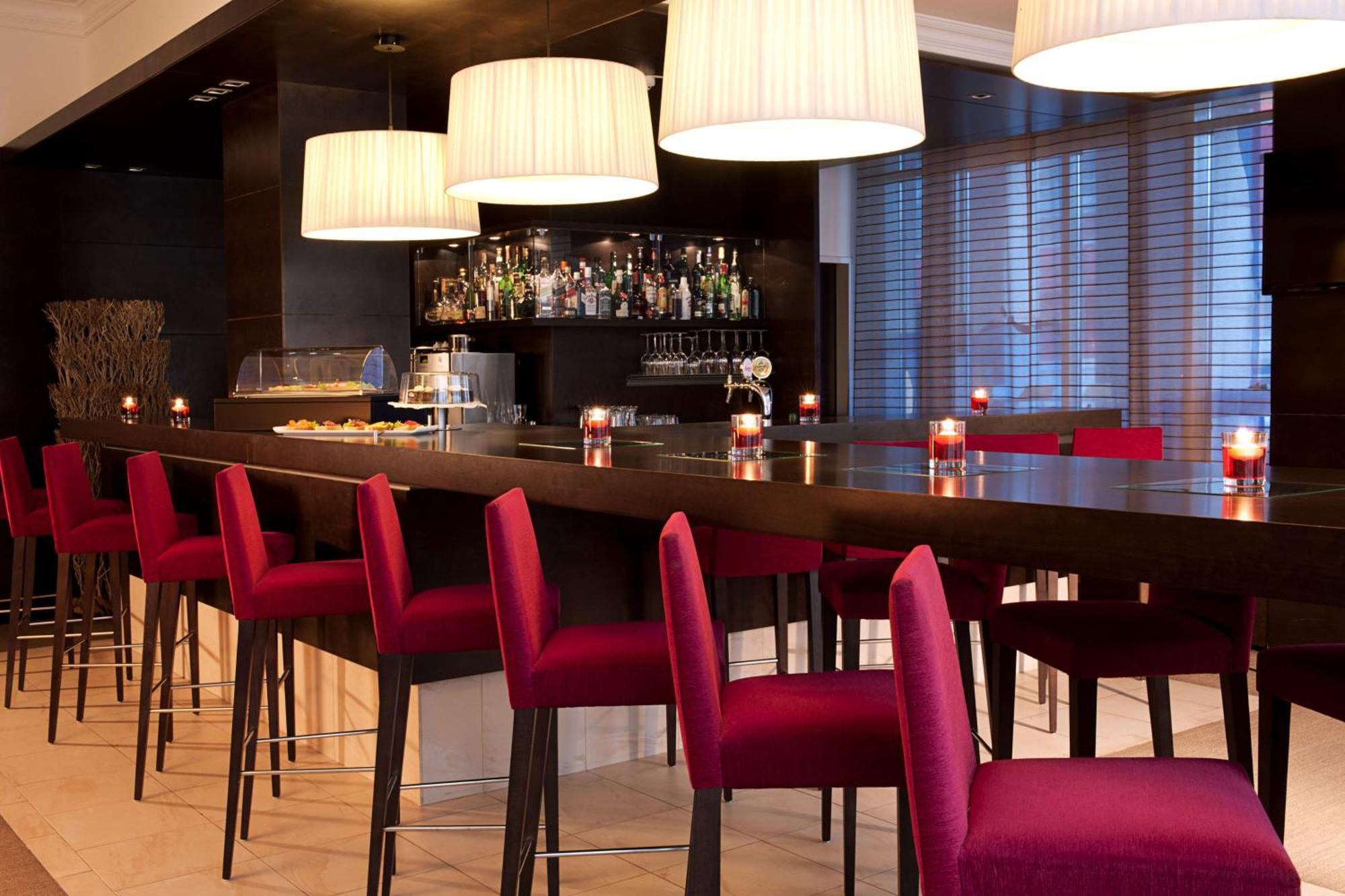 Nh Vienna Airport Conference Center Hotel Schwechat Luaran gambar Bar