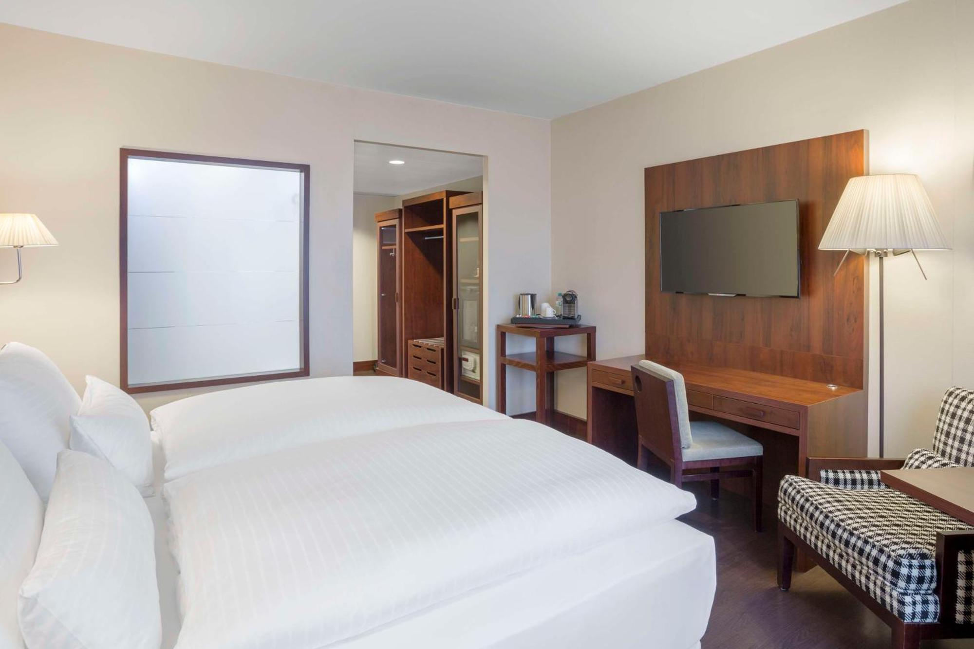 Nh Vienna Airport Conference Center Hotel Schwechat Luaran gambar Room at the hotel
