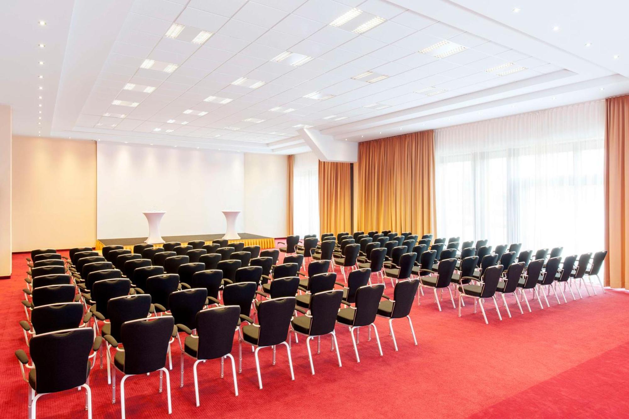 Nh Vienna Airport Conference Center Hotel Schwechat Luaran gambar Meeting room